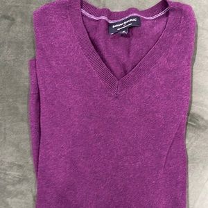 Banana republic v neck sweater size medium